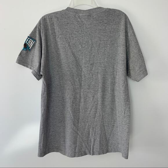 Vintage Lee Sport Devils Graphic NHL Football Tee New Jersey - Picture 7 of 7